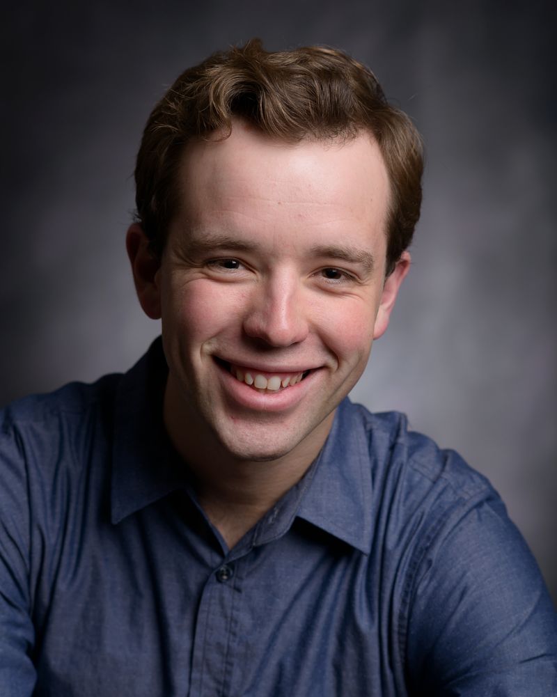 portrait of Derek Phelps