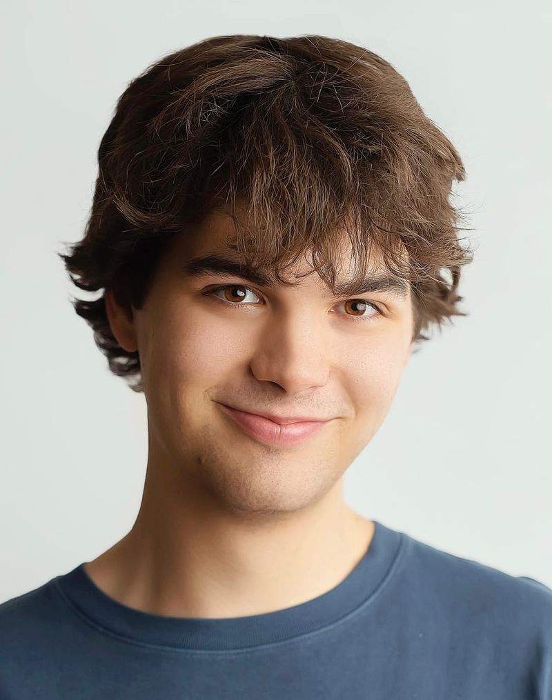 portrait of Julian DiNapoli