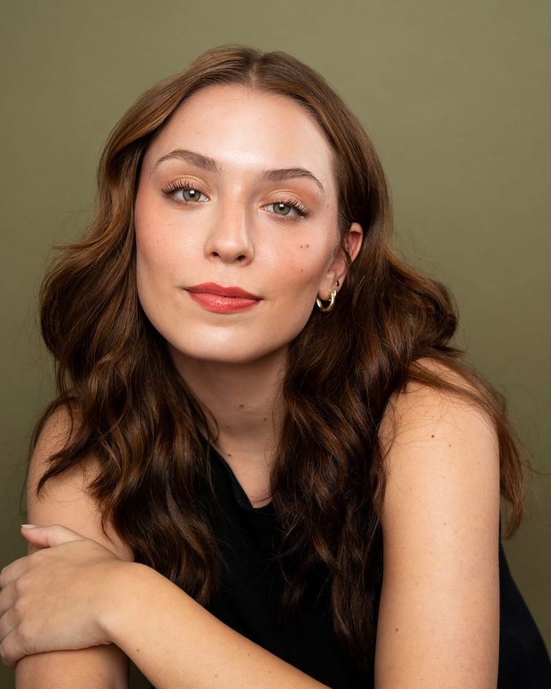 portrait of Lindsey Coffey